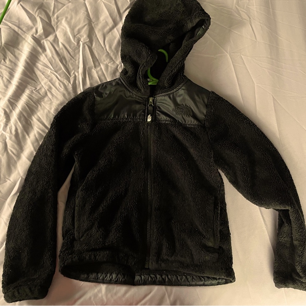 Girls The Northface girls fleece hooded jacket - size small 7/8